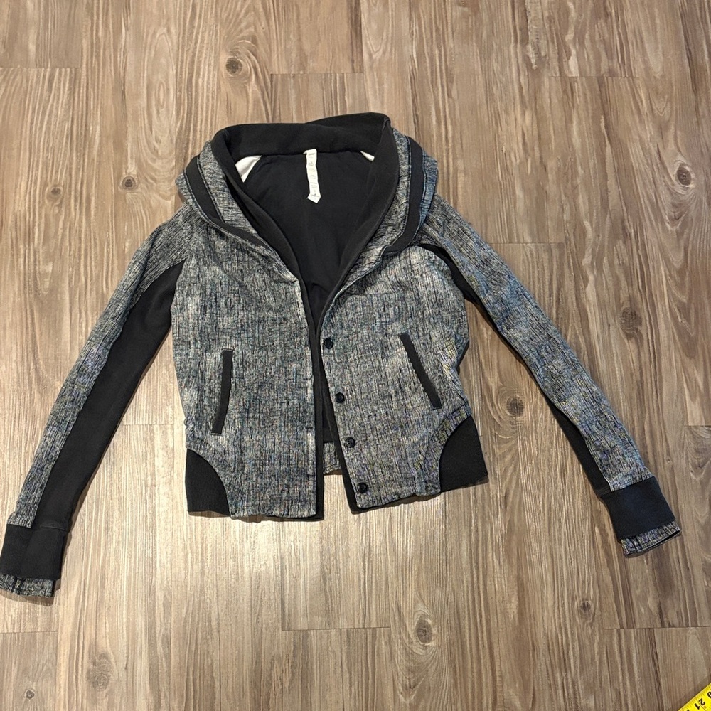 Lululemon Athletica Black and Gray Women's workout jacket